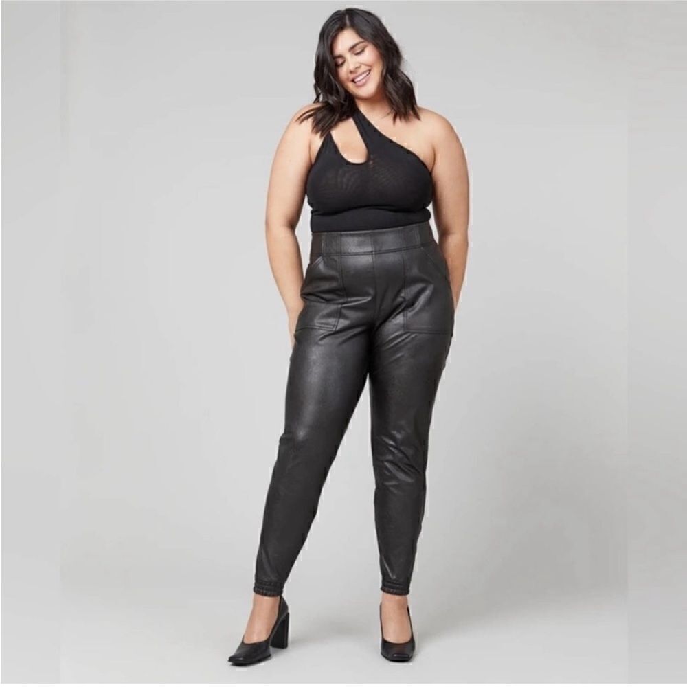 Spanx Leather Like Joggers Pants sz 1X